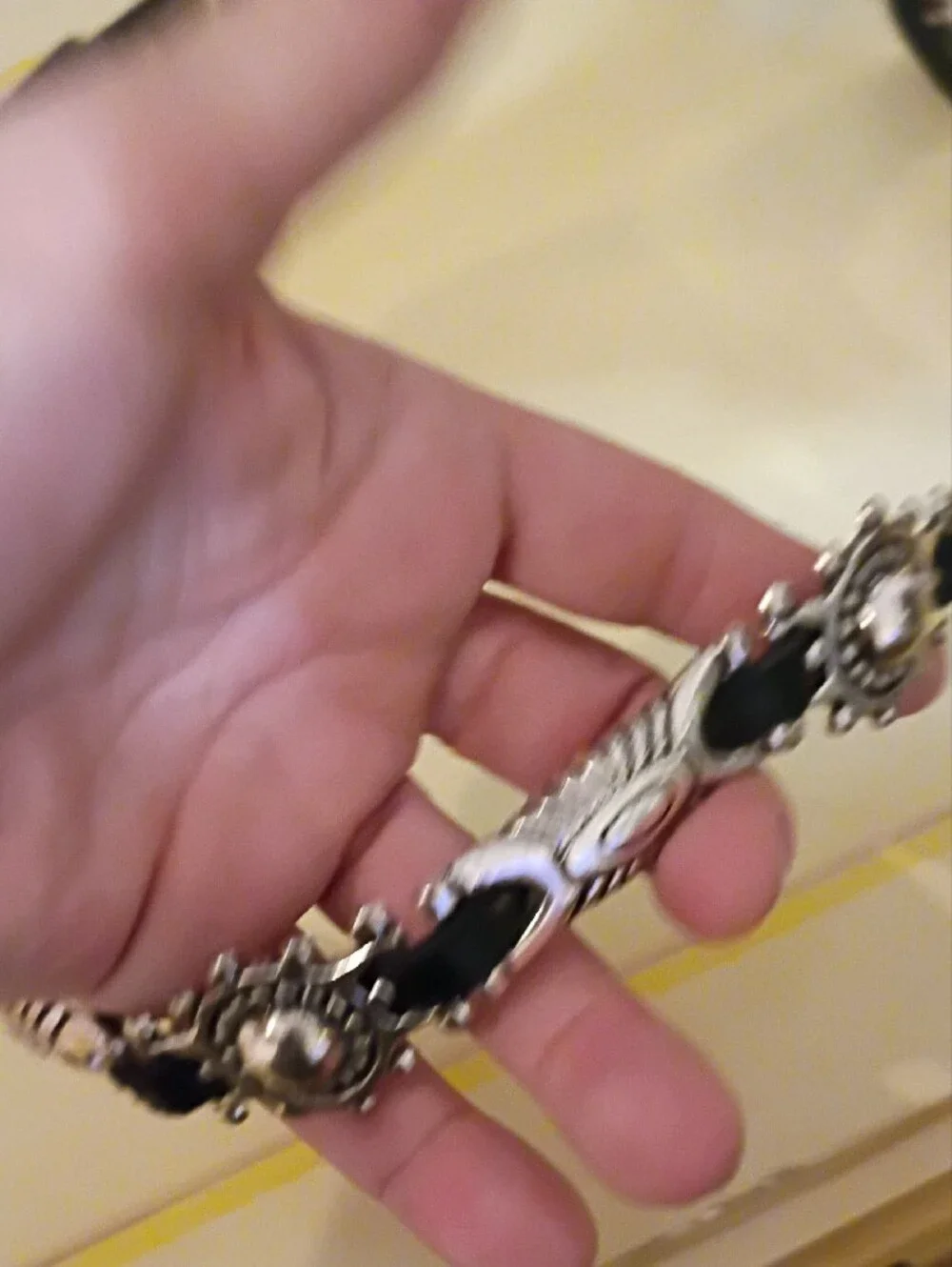 Black Leather Western-Style Women's Belt with Silver Accents